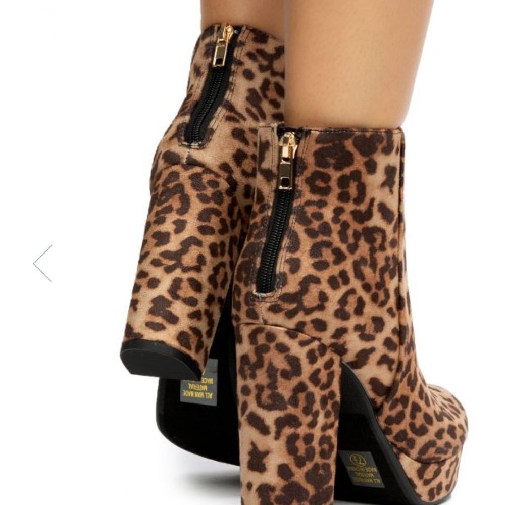 LEOPARDS R US  /  Ankle Booties  ( BRAND NEW  !!!!!!! ) - Picture 4 of 6